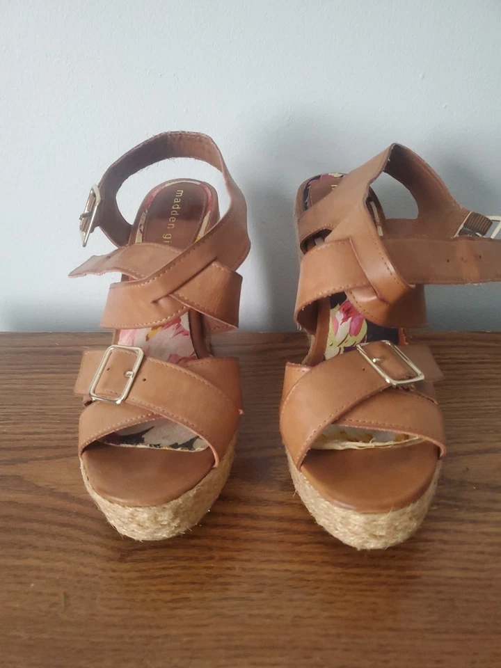 Zapatos de mujer Madden Girl usados talla 7,5 M Foto 2 de 4