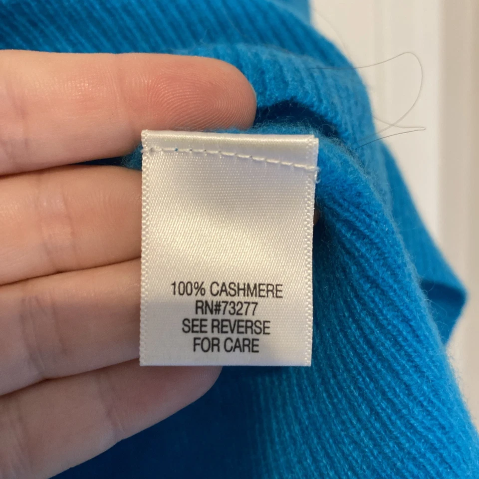 Apt. 9 Cashmere V-neck Turquoise Sweater Women’s Size Medium - Image 4 of 4