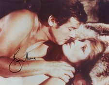ROGER MOORE SIGNED PHOTO FROM THE 1977 JAMES BOND FILM THE SPY WHO LOVED ME ROGER MOORE SIGNED PHOTO FROM THE 1977 JAMES BOND FILM THE SPY WHO LOVED ME