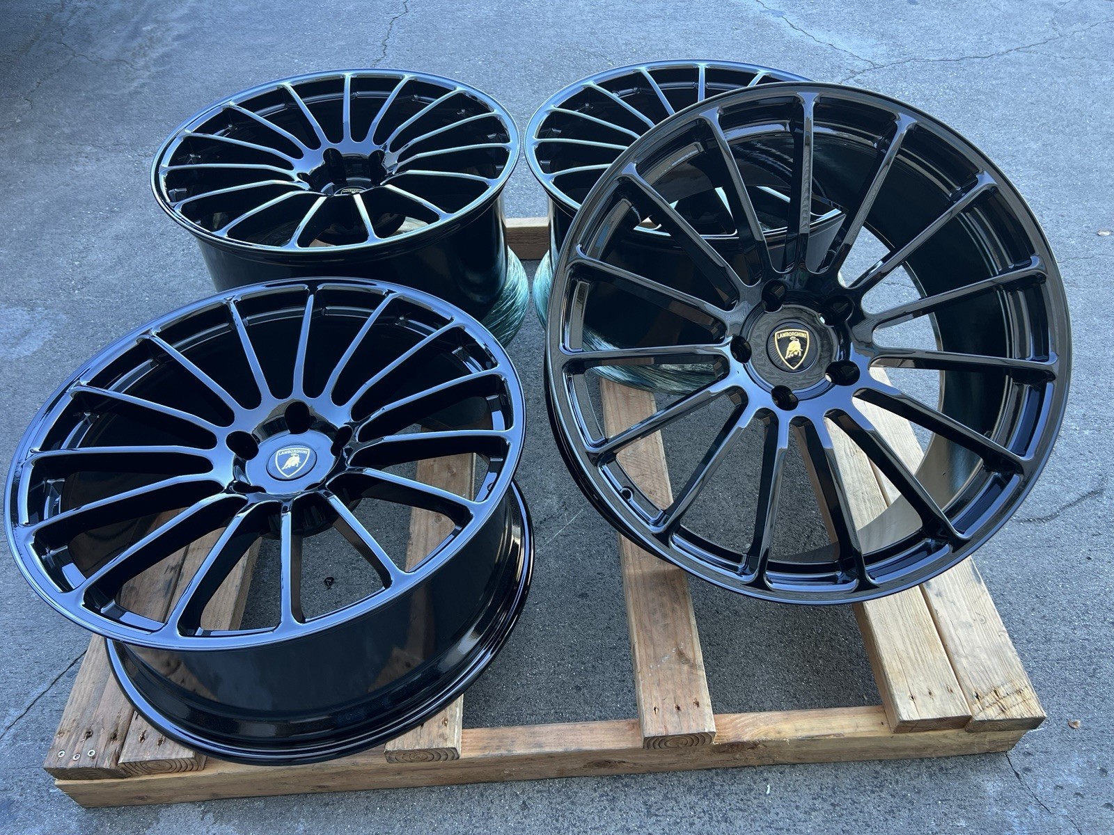 22” LAMBORGHINI URUS PERFORMANTE Factory OEM Stock Original SIRENIS Wheels Rims