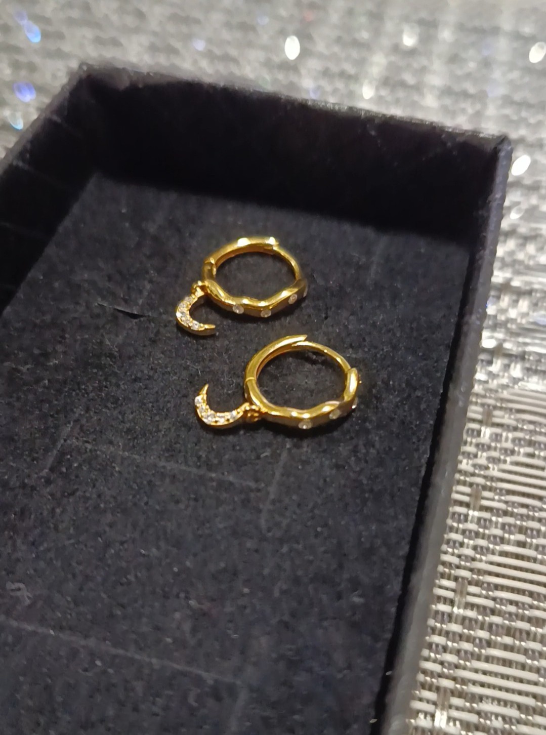 Pendientes Aros De Luna oro 18K con circonutas