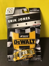 2018 NASCAR AUTHENTICS WAVE 5 1/64 20 ERIK JONES DEWALT TOYOTA CAMRY FREE HOOD