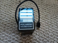 Vintage Polaroid Focused Flash Model 490 ADJUSTABLE FLASH MADE IN USA w 2 Bulbs