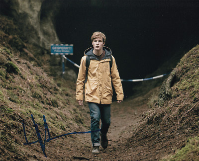 LOUIS HOFMANN signed Autogramm 20x25cm DARK NETFLIX in Person autograph COA