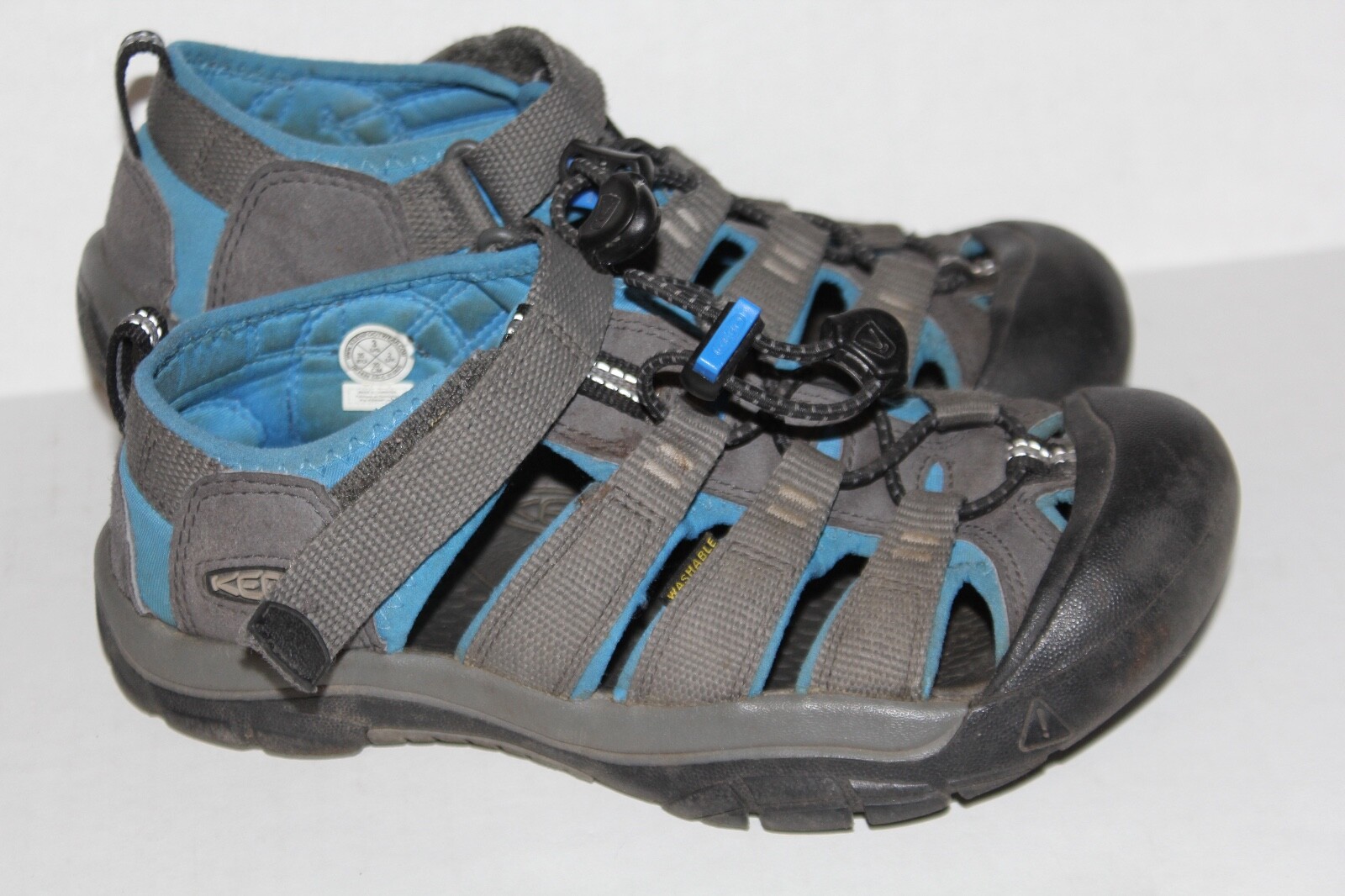 Scarpe sandali Keen Big Kid taglia 3 grigio blu buone condizioni scarpe da acqua