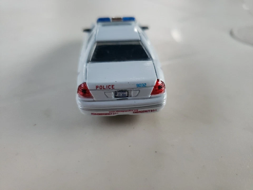 Custom SpecCast 2001 Ford Crown Victoria Chicago Police Car - Image 4 of 4