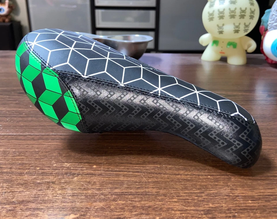 ASIENTO SHADOW CONSPIRACY PENUMBRA PIVOTAL MID BMX NEGRO VERDE COLOR INÉDITO NUEVO Foto 3 de 4