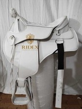 Selle synthétique sans arbre dos nu panneau supplémentaire Horse Tack.