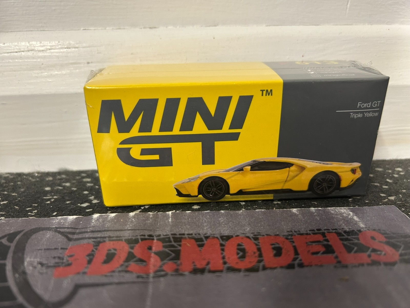MINI GT FORD GT YELLOW  1/64 *COMBINE POSTAGE*