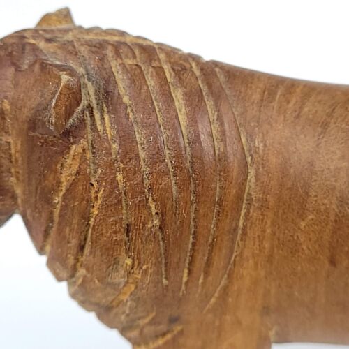 Vintage Hand-Carved Wooden Lion Figurine 5” – Folk Art Safari Animal Statue - Picture 12 of 16