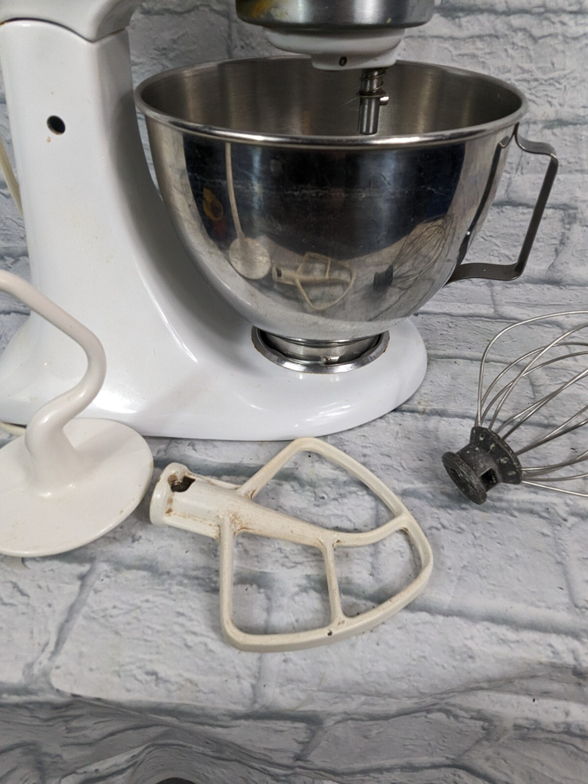 KitchenAid K45SSWH 10 Speed Tilt Head Standing Mixer, 3 Attachments