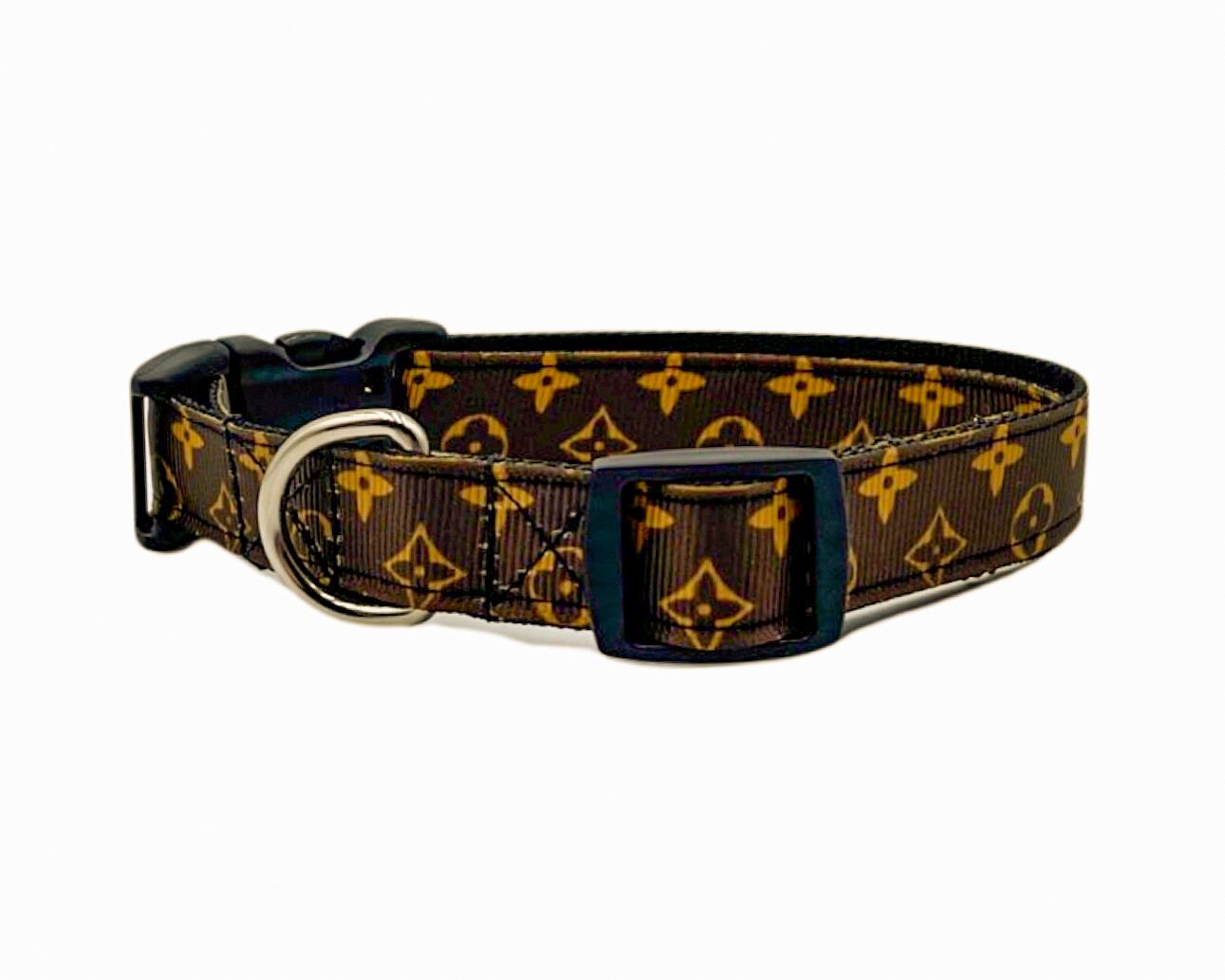  Kate Spade New York Cute Dog Collar, Gold Metal Buckle Dog  Collar, 11.5 to 15 Adjustable Dog Collar for Female or Male Dogs, Stylish  Dog Collar for Small and Medium