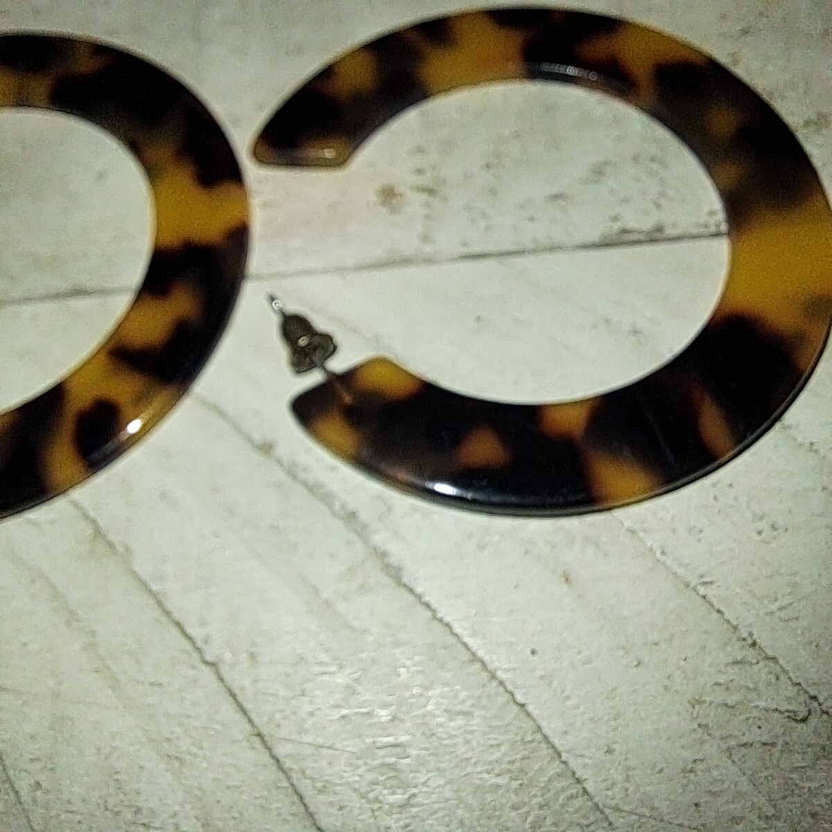 Plastic Hoops Tortoise Shell - image 4