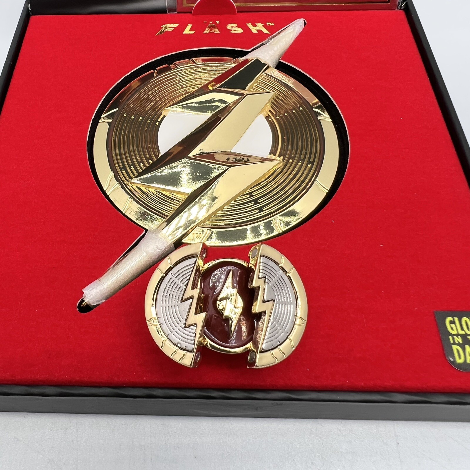 The Flash Ring And Emblem Collectors Set DC Comics SalesOne Limited Box
