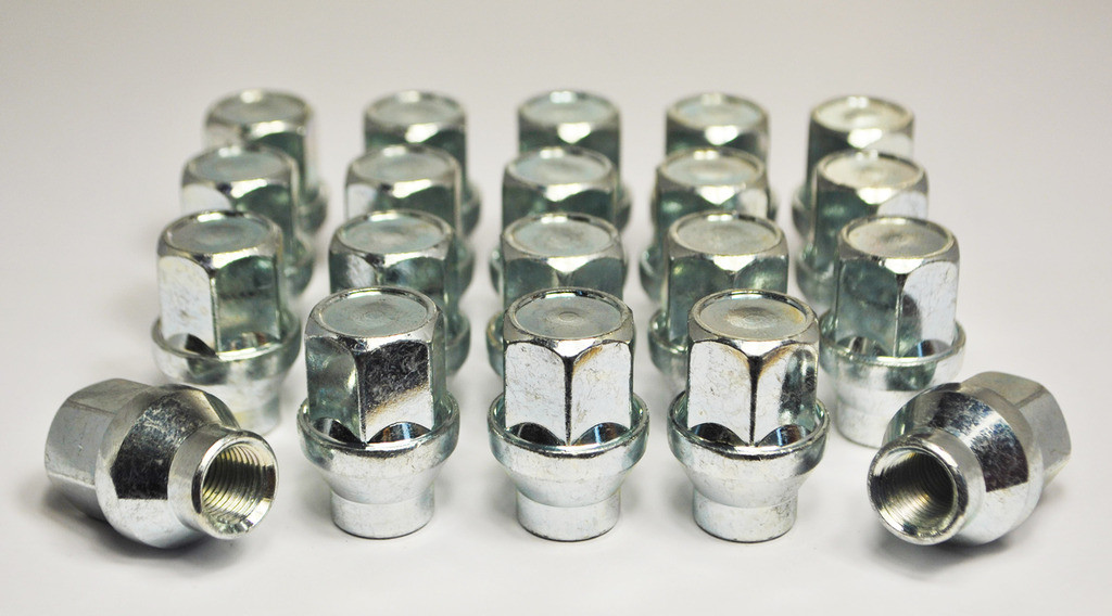 Jimny longer wheel studs Suzuki Forums