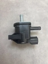 Toyota OEM Denso Duty Vacuum Switching Valve 90910-12276