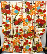 Japanese Vintage Kimono Furisode Silk White Traditional Authentic Height 62 in