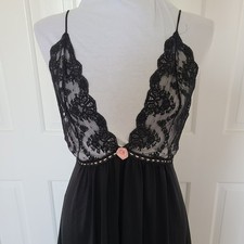 Vtg Black Lace Maxi Slip Dress  Gothic Witchy Boudoir Nightgown S Cross Back