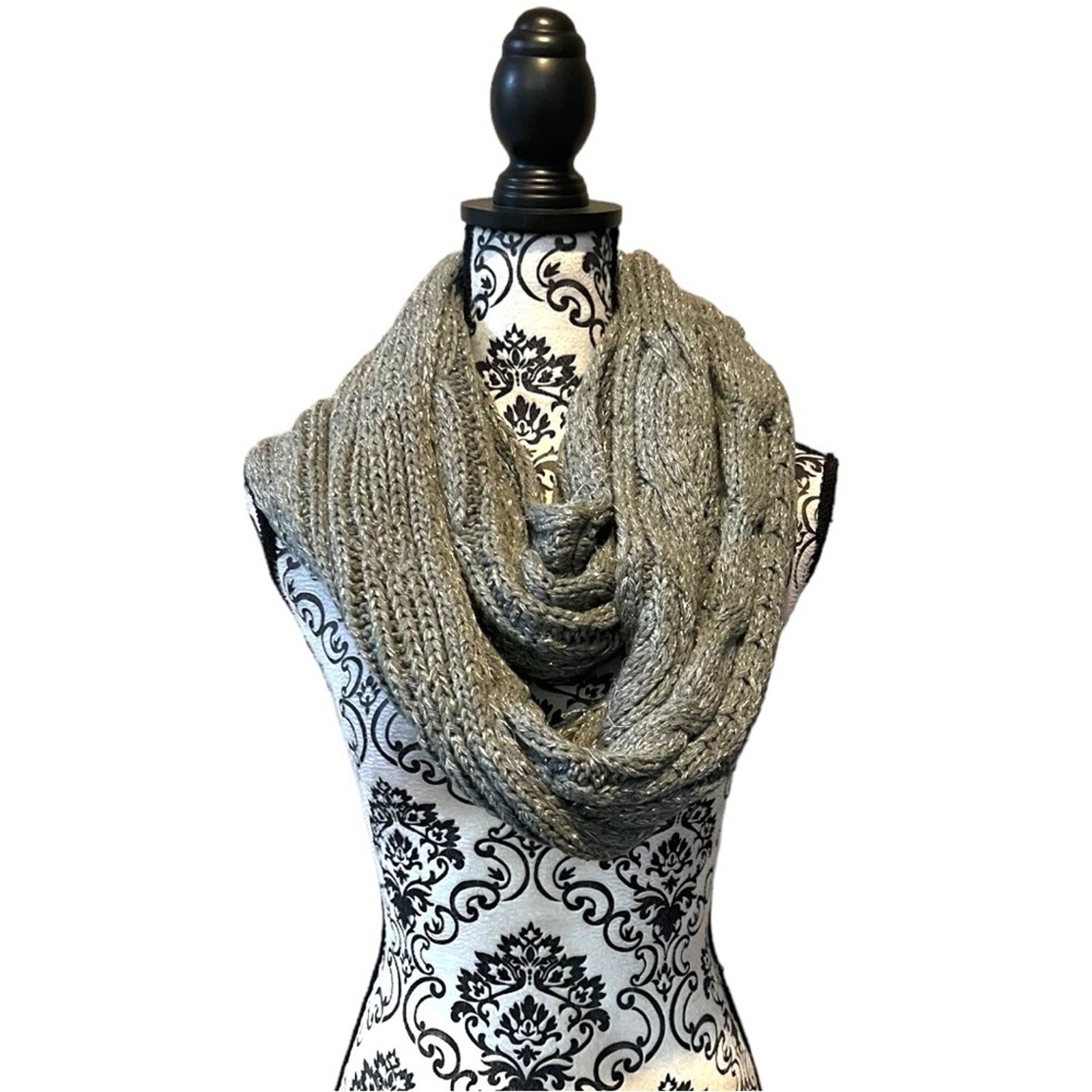 NY & Co Silver Lurex Cable Knot Infinity Scarf in Gray