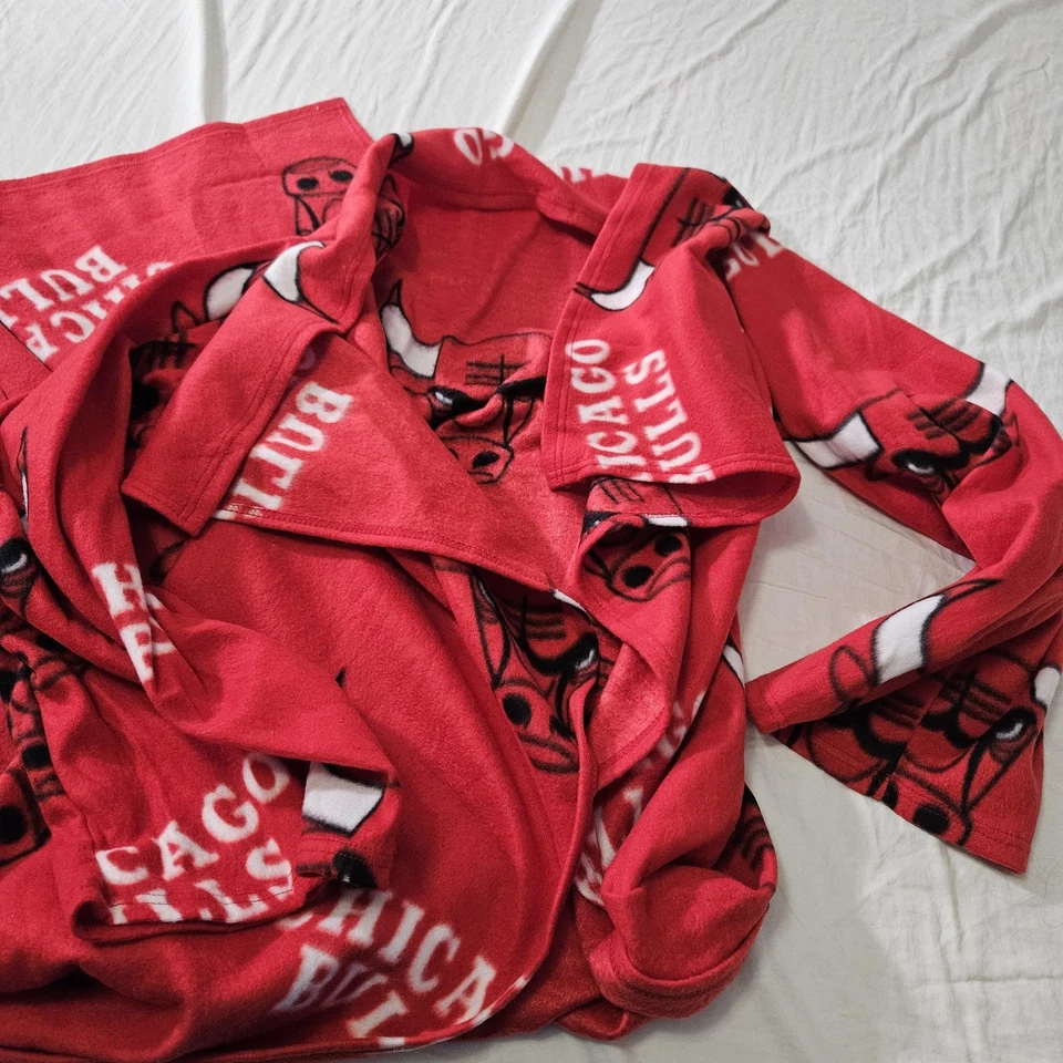 Manta portátil Chicago Bulls con mangas polar roja NBA baloncesto Foto 2 de 4