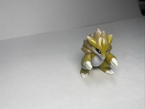 Sandslash Pokémon 1999 TOMY CGTSJ Figure Toy Nintendo Vintage