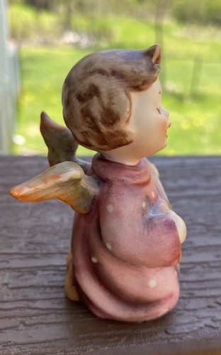 Goebel Hummel Figurine ANGEL SERENADE Guitar #214D TMK4 Excellent Condition - Picture 4 of 5