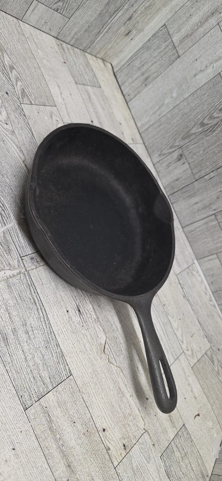Vintage Wagner Ware Cast Iron No. 5 Skillet 8” Inch Made In USA Seasoned