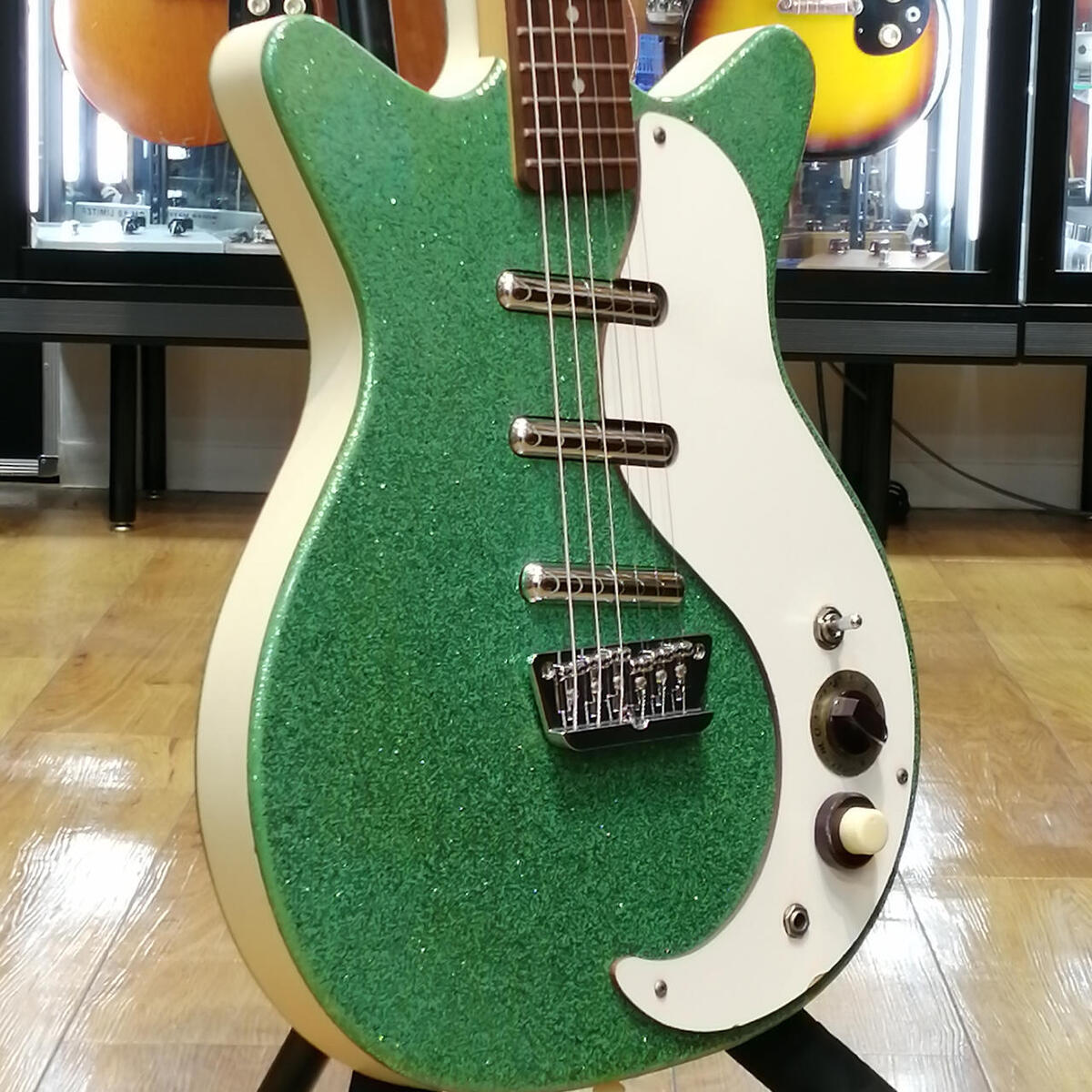 DANELECTRO DC-3 Used Electric Guitar | eBay DANELECTRO DC-3 Used Electric Guitar | eBay