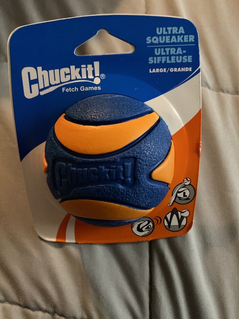 chuckit squeaker ball medium