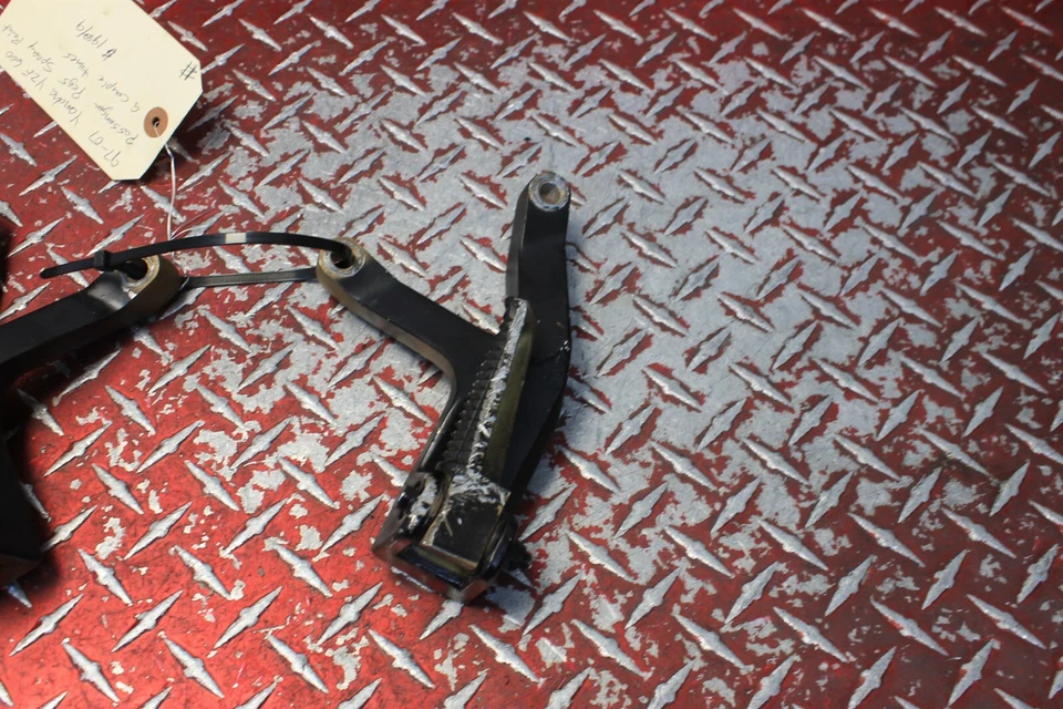 1997 - 2007 YAMAHA YZF 600R LEFT & RIGHT PASSENGER PEGS SEE DESC YZF5 - Image 3 of 4