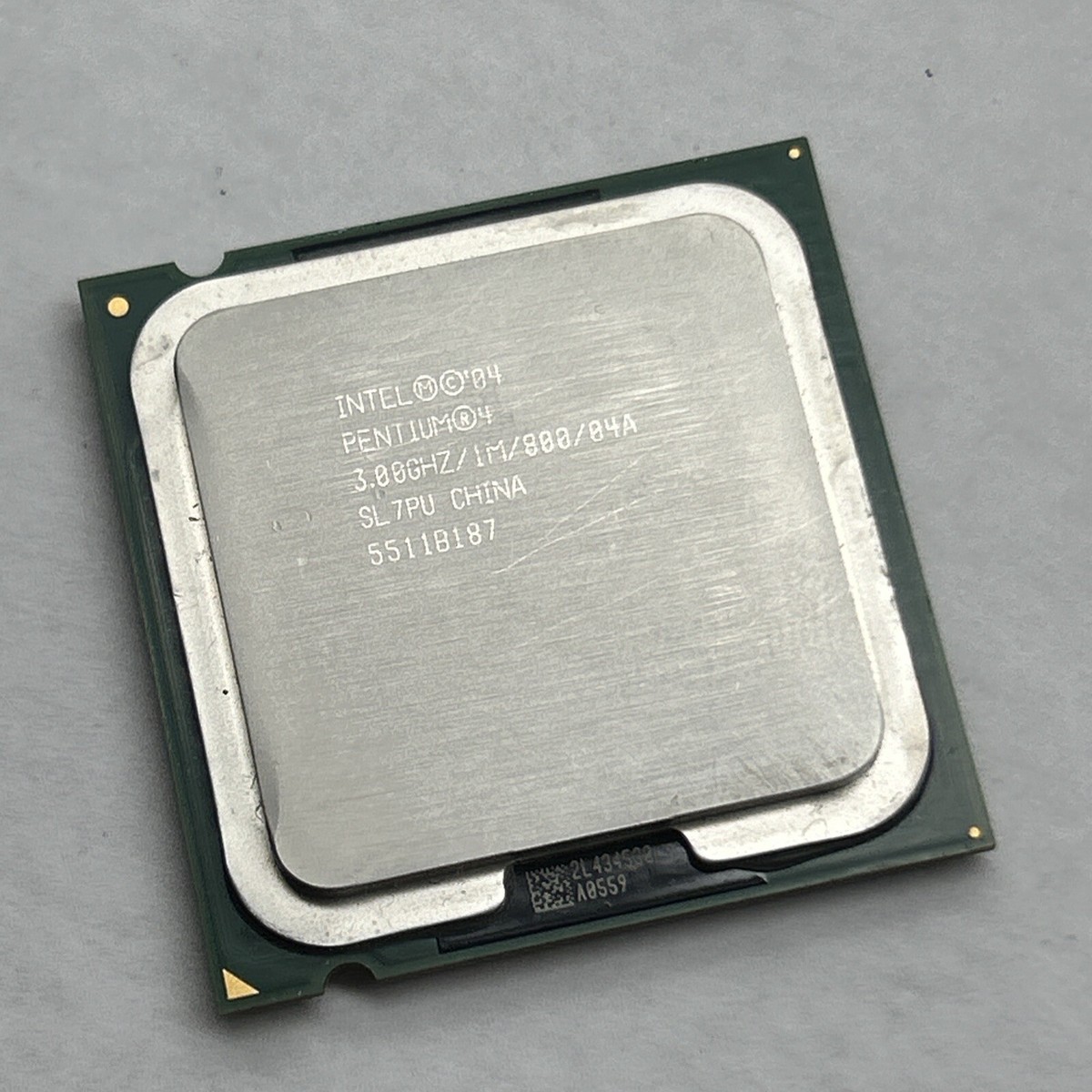 INTEL Pentium 4 CPU 3.00GHz 1MB C/ 800FSB LGA775 SL7J6 SL7PU 3.0