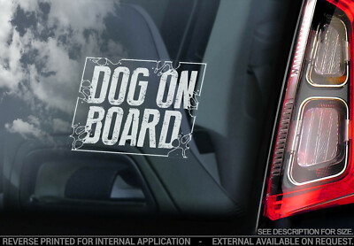 Hund an Bord - Auto Fenster Aufkleber - GSD Collie Terrier Schild Kunst Geschenk Decal - V02