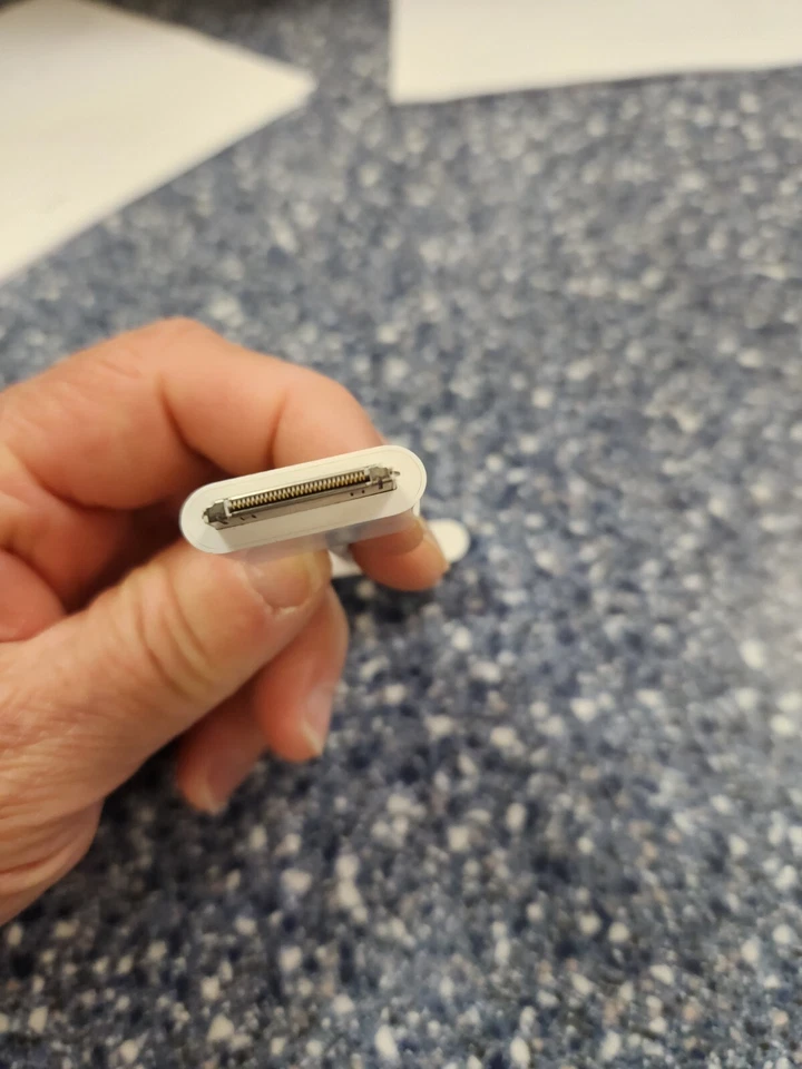 Original Apple A1388 30-PIN to HDMI Video Audio Adapter for iPod iPhone - Image 2 of 4