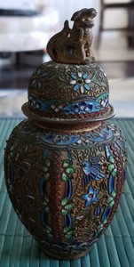 ANTIQUE BRONZE HEXAGONAL 19TH C CHINESE CHAMPLEVE TEA GINGER JAR W/ FOO DOG