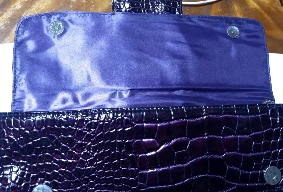 人造鳄鱼手拿包 像钱包/手提袋 美丽紫色和 Shimmy 扣 — 第 4/4 张图片