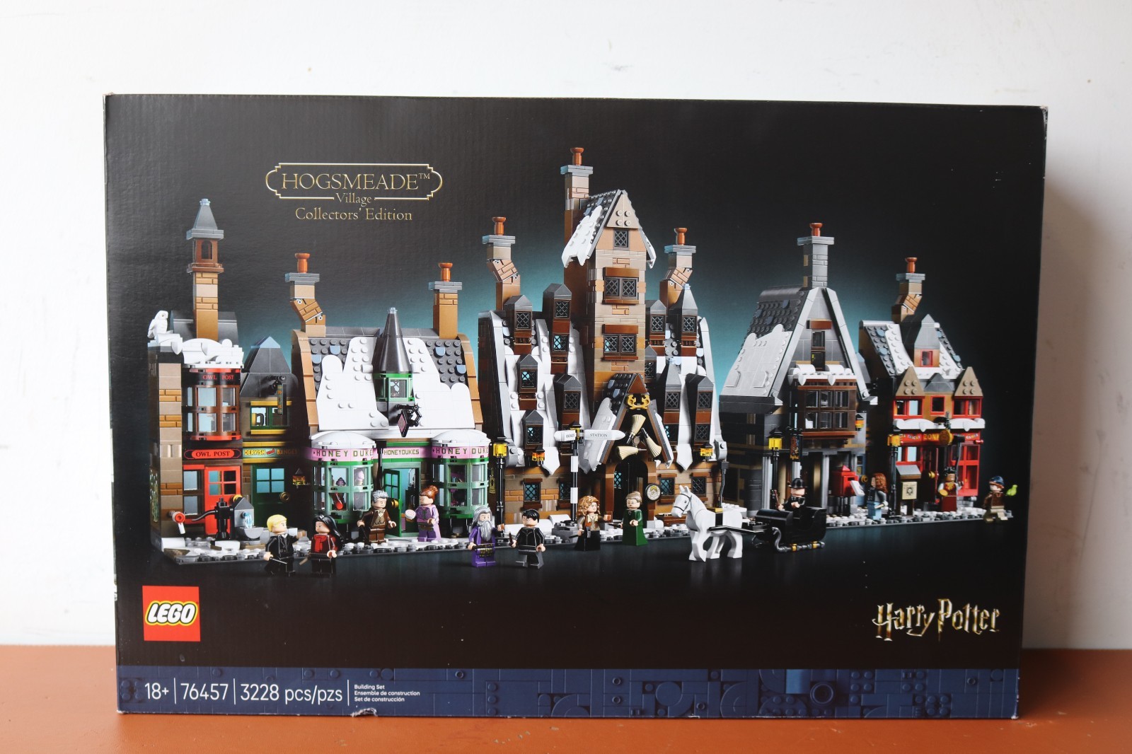 LEGO Harry Potter: Hogsmeade Village Collectors' Edition (76457)