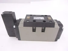 SMC Pneumatics Single Solenoid Pilot Operated Valve VFS5100-3FZ 110V 3/4"NPT