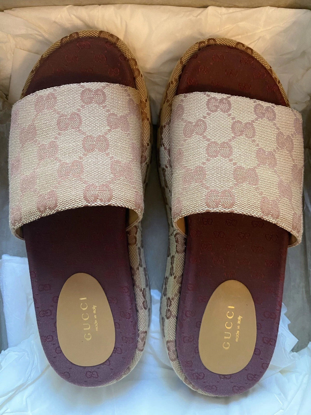 Sandales coulissantes femme GUCCI Angelina GG Supreme Beige plate forme UE 36,5 US 6,5