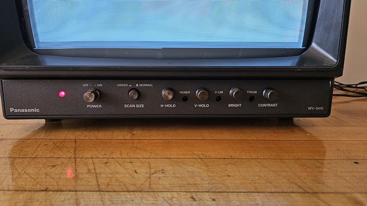 Panasonic Video Monitor WV-5410 Vintage B&W Monochrome Monitor