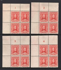 M1985 Australia 1930 SG117 - 1 1/2d scarlet. Set of 8 PLATE corner blocks of 4