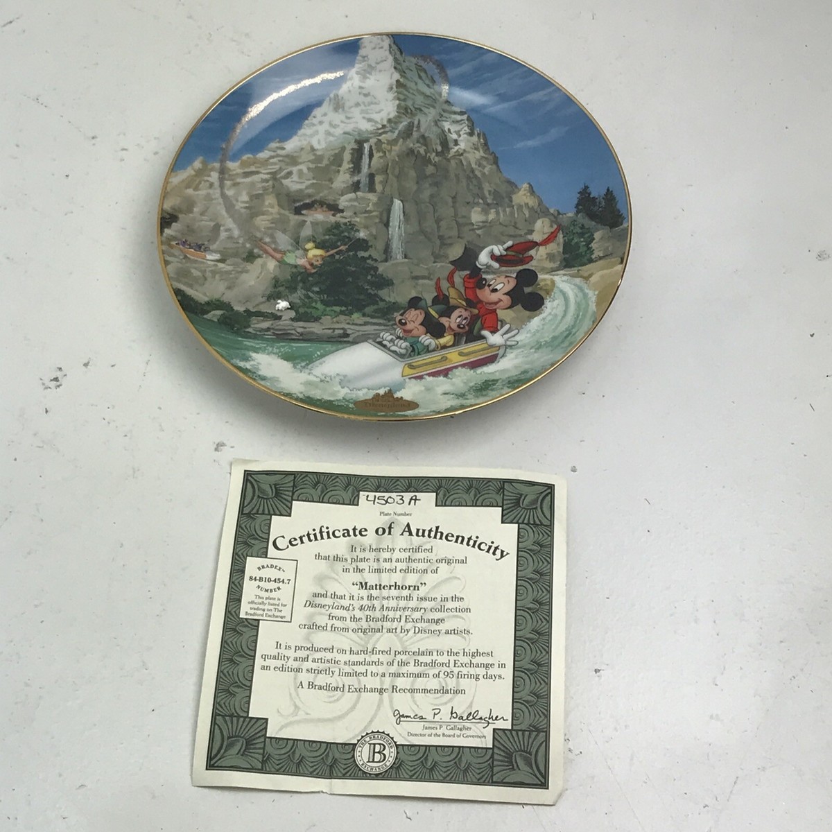 x4 Limited Edition 40th Ann Disney Hand Fired Plates w/ certs of