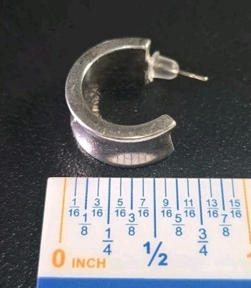 Pendientes Ralph Lauren de oro blanco de 14k con poste Foto 4 de 4