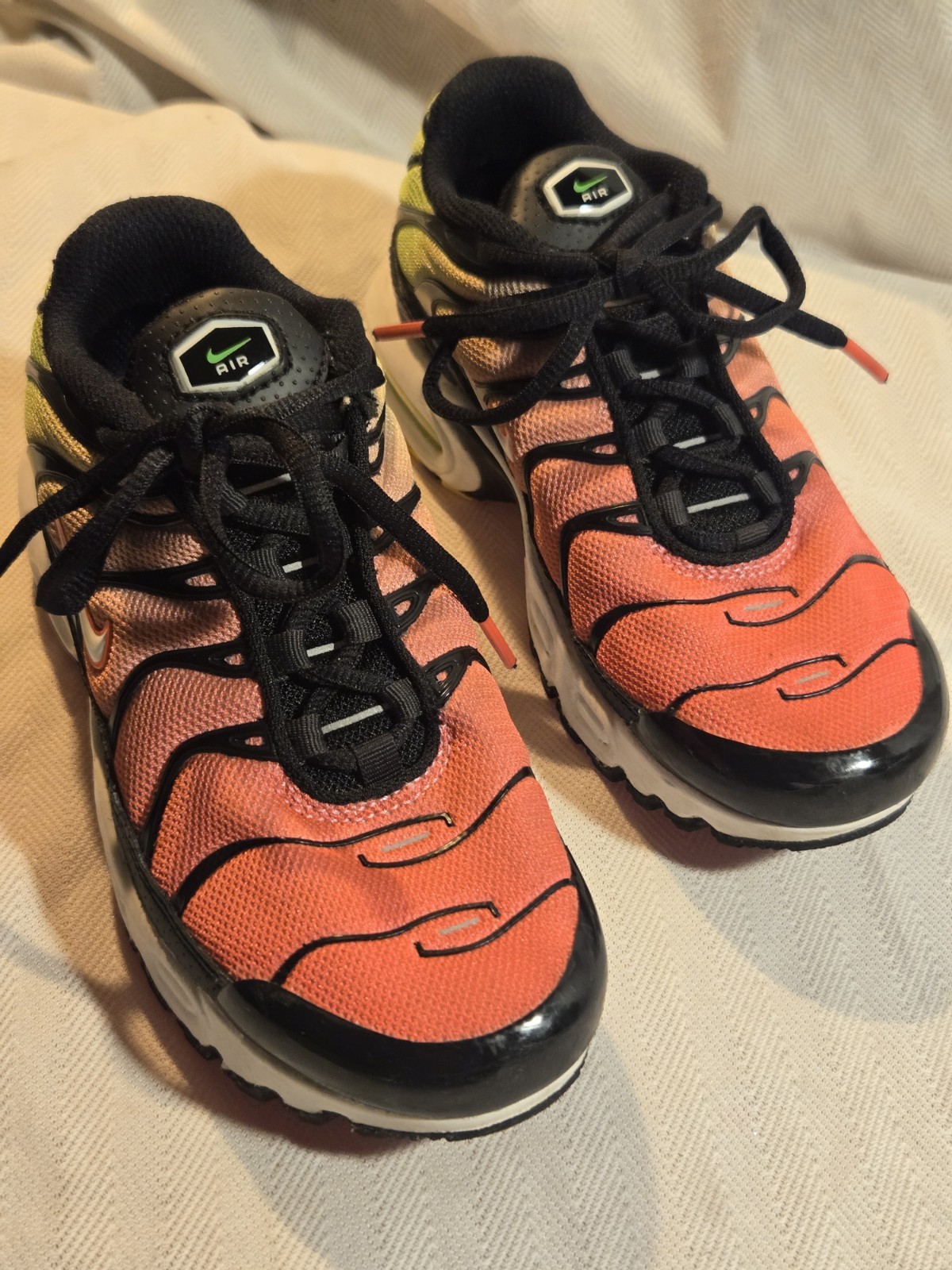 Nike Air Max Plus WW 'Worldwide' Lime Orange CD0610-010- 1 Youth Pre-Owned