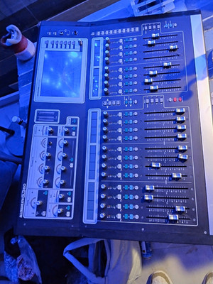 Allen & Heath GLD-80 Digital Mixer Console 48ch 20-bus 44 Mic Phantom