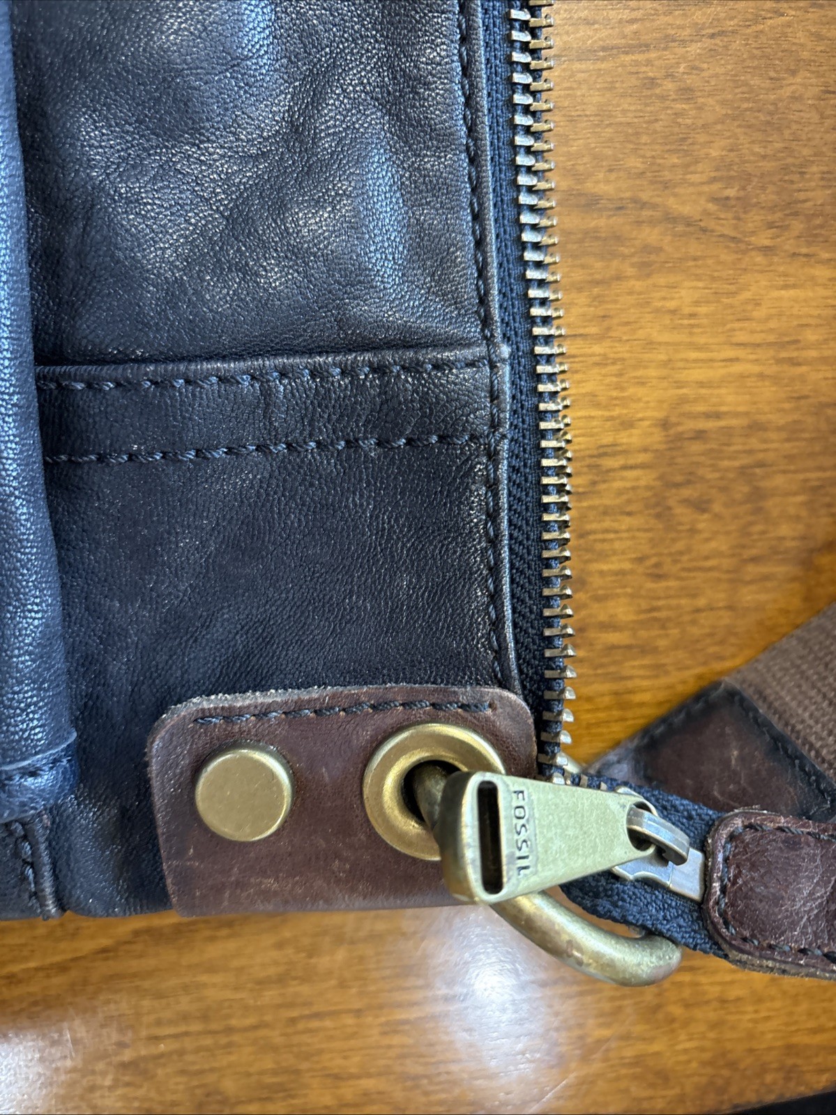 Fossil Medium Leather Shoulder Purse — image 4