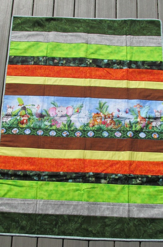 New Hand Made Zoo Animals Multi Color Quilt 40" x 54" Machine Quilted