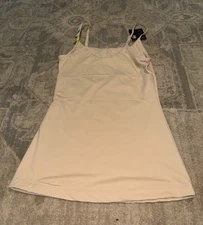 NWT Maidenform Womens Sz Medium Firm Control Long Length Tank FL3266 Beige Nude