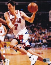 TONI KUKOC signed (CHICAGO BULLS) basketball 8x10 PHOTO BECKETT BAS BY085821