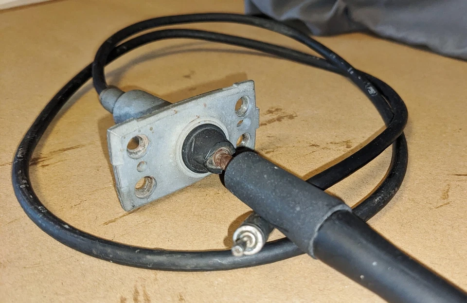 Antena Ford F250 1972 OEM 1967-1972 antena de camión Ford antena de látigo de camión Ford Foto 2 de 4