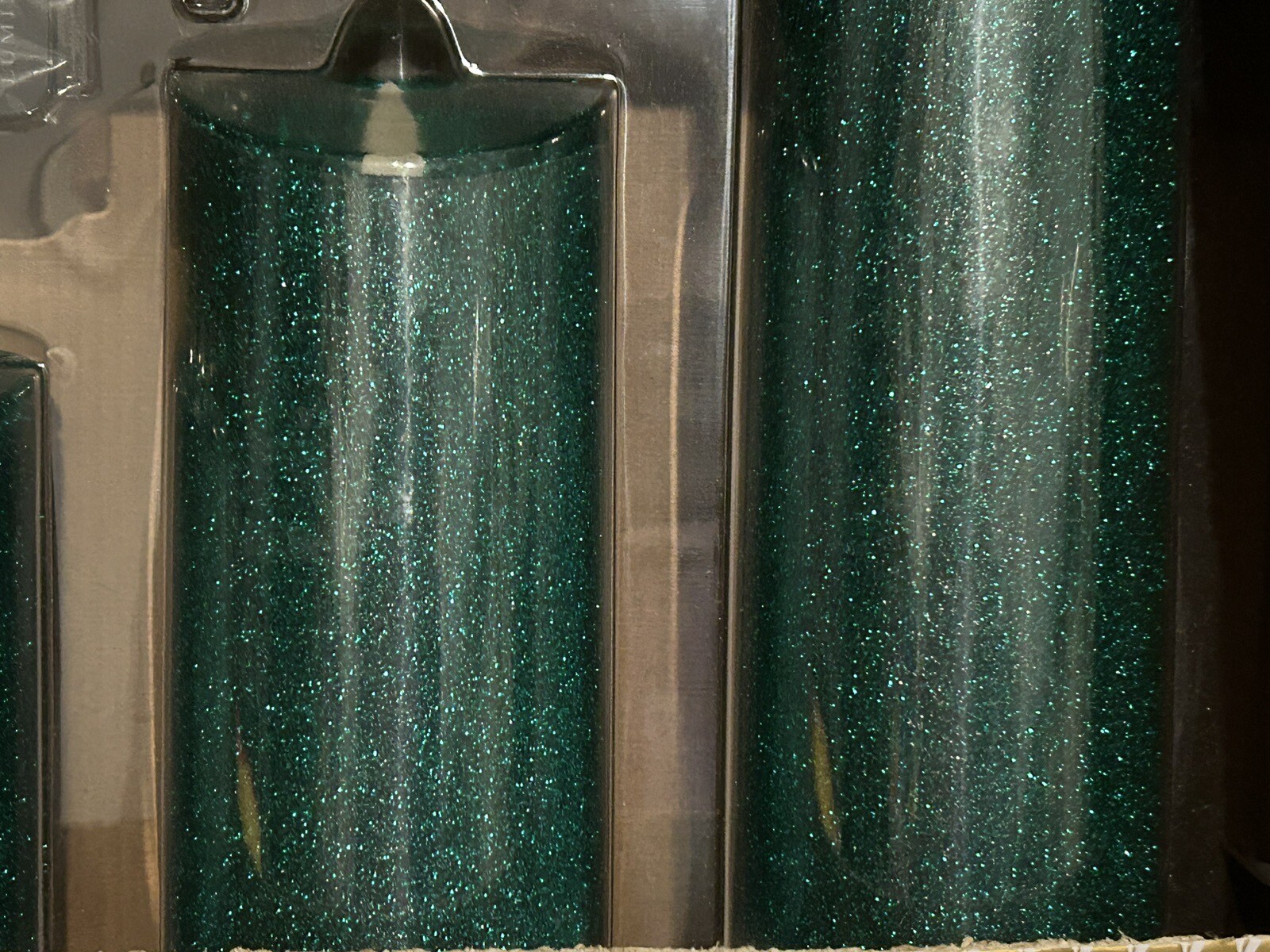 NEW .. Luminara Flameless Pillar Candle Set Emerald Green Glitter W